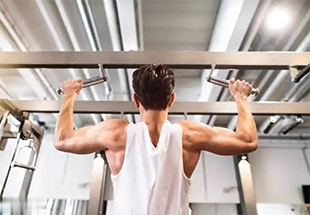 Kuinka monta pull-up voit tehdä? Löydä 7 etua, jotka tekevät siitä vaivan arvoisen